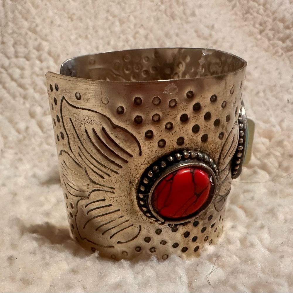 Stamped Silver Tone Wide Cuff Bracelet Native Floral Design Stones vintage - Picture 7 of 15